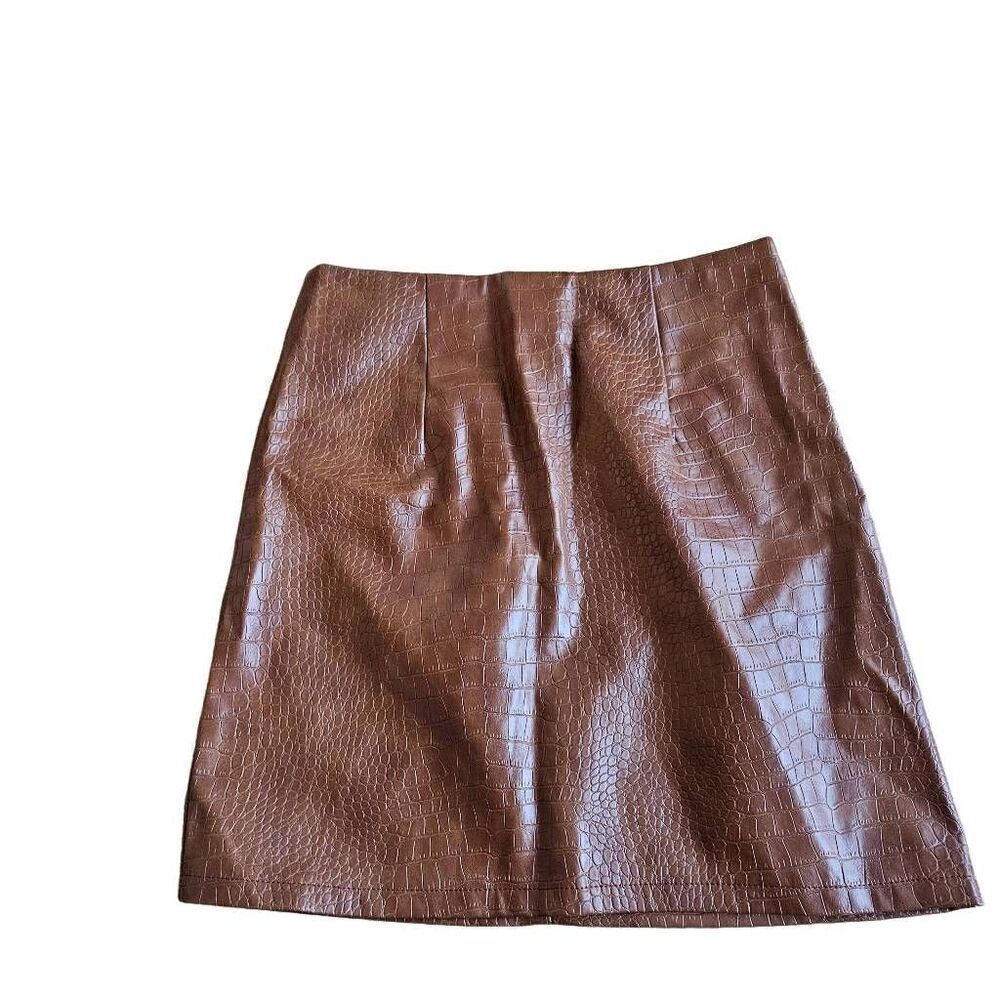 Summerhaus by Beach Bunny womens Sz S tan  faux leather mini skirt